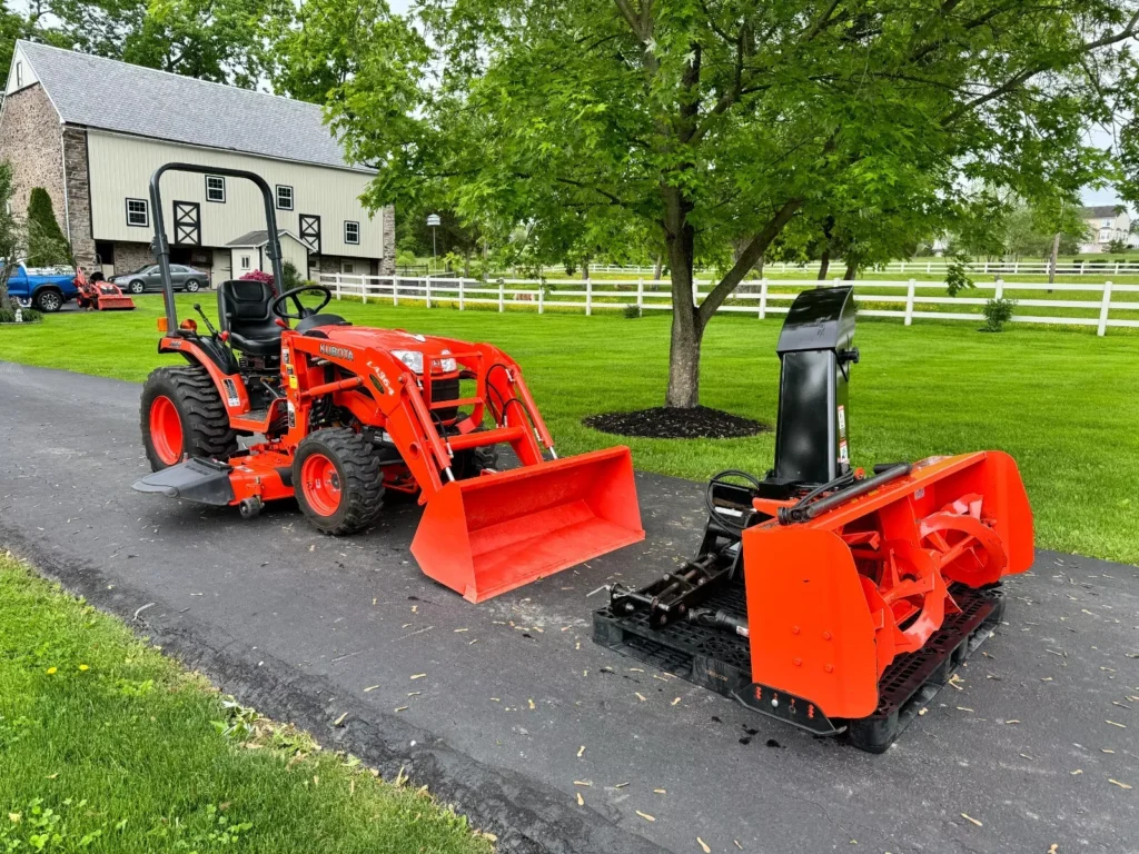2014 Kubota B2920 Tractor Loader Mower Snowblower!