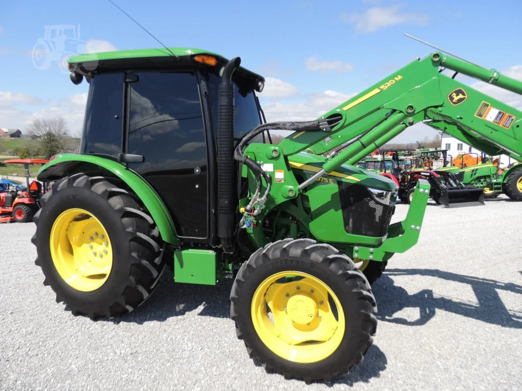 2022 JOHN DEERE 5075E
