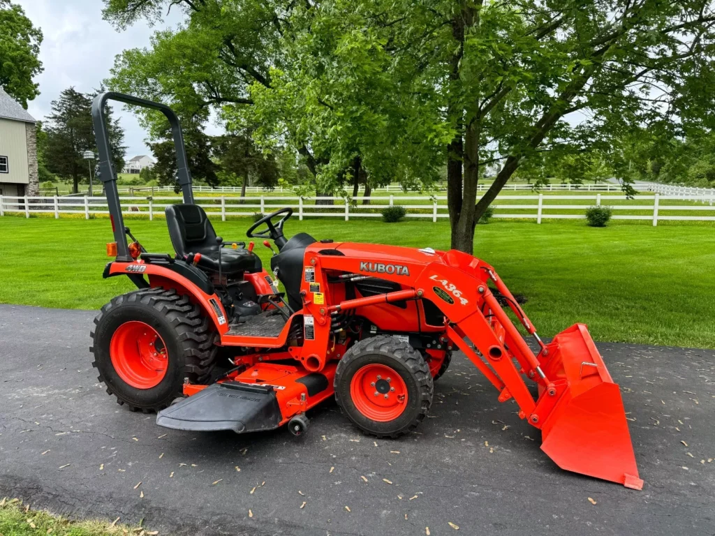 2014 Kubota B2920 Tractor Loader Mower Snowblower!