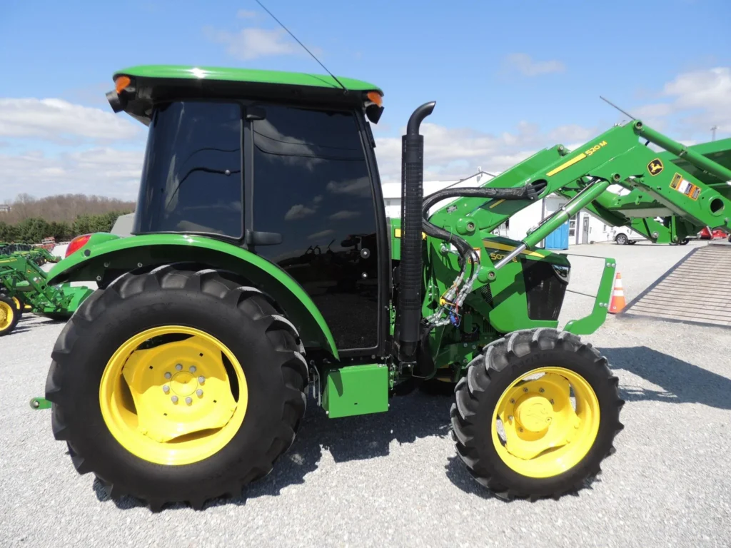2022 JOHN DEERE 5075E